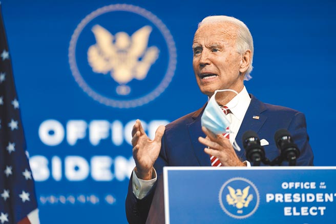 拜登政府近日將提出經貿領域的「印太經濟架構」藍圖，惟在俄羅斯入侵烏克蘭之際，可能牽動美國動態調整戰略及作法，各國對其回應也可能出現變化。圖／美聯社