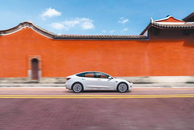 TESLA推出「春季限定试驾路线」。（TESLA提供）