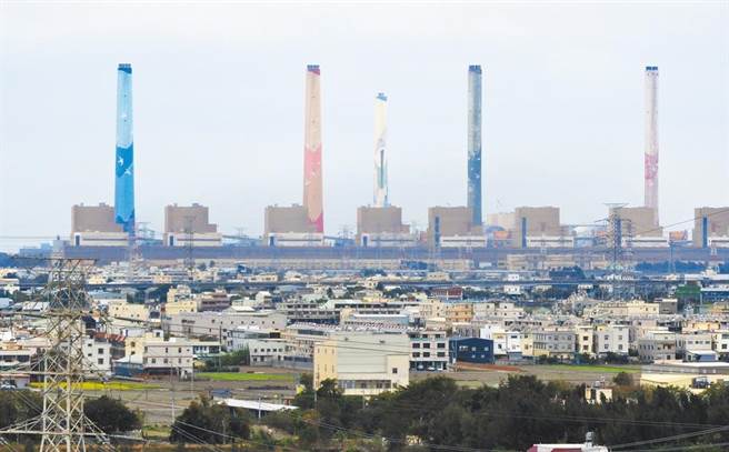 台中火力发电厂。（本报资料照片）