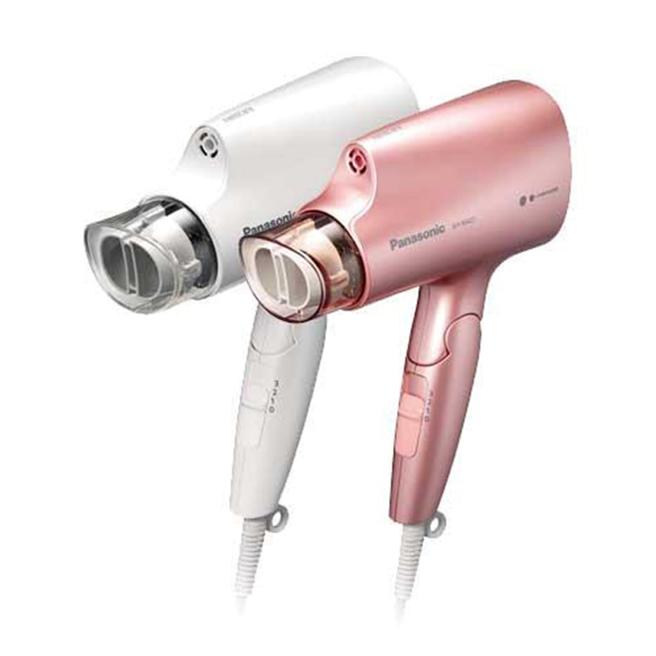 Yahoo奇摩购物中心的Panasonic奈米水离子吹风机，原价2290元，特价1749元。（Yahoo奇摩购物中心提供）