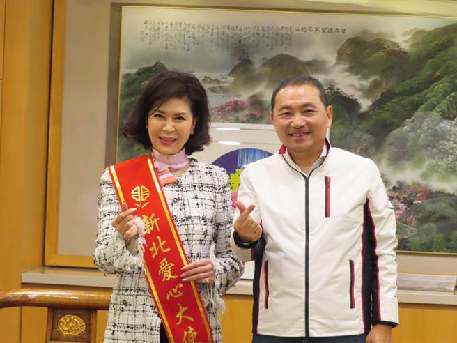 好日子愛心大平台募得35億善款 白嘉莉受聘新北愛心大使 。（葉德正攝）
