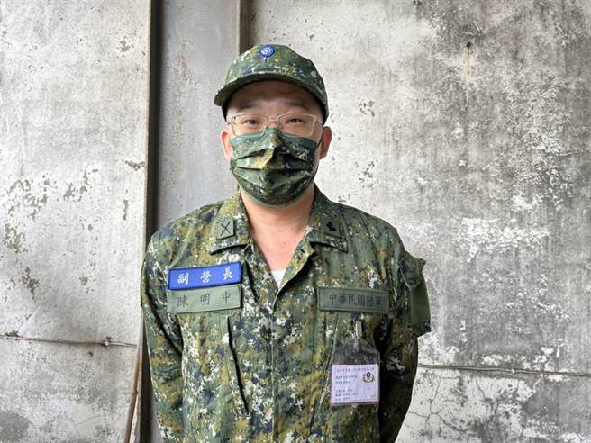 這次「教召最高階」的是已經退役5年的陳明中，擔任這次教召的少校副營長。（陳夢茹攝）