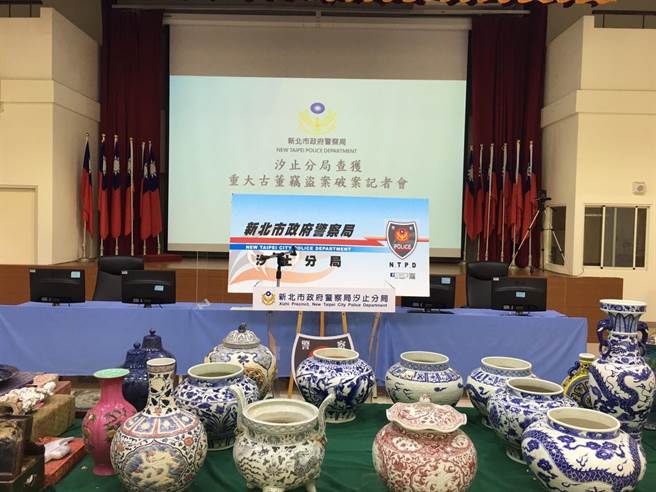 窃贼窃得近百件古董，警方全数追回。（警方提供）