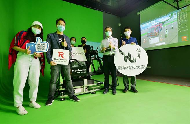 龙华科大数位内容中心与全球动力科技产学合作，携手培育数位互动科技人才。（龙华科大提供／陈梦茹桃园传真）