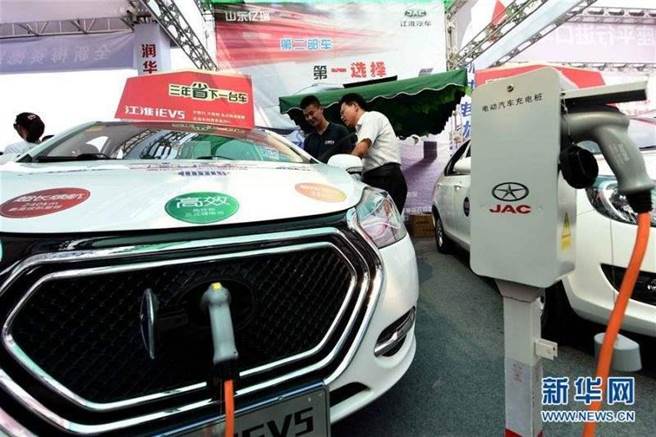 今年前两月大陆新能源汽车销售情况非常好，均增长了1倍多。（新华社）