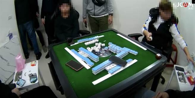 中和警方一举破获2场麻将赌场。（警方提供）