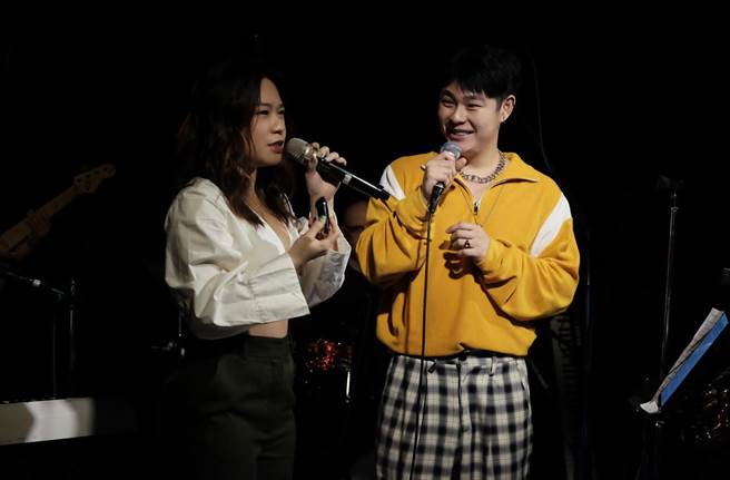 叶秉桓（右）邀符琼音担任音乐会嘉宾。（叶秉桓提供）