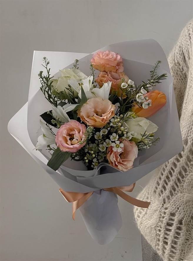 花束「紫色魅力」。（卢亚集团提供）