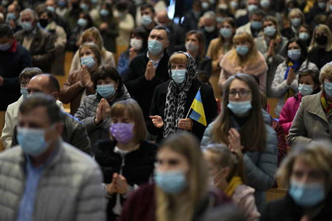 烏克蘭當局已證實，從馬立波撤離的車隊仍卡在區域內無法離開。
(圖/美聯社)  