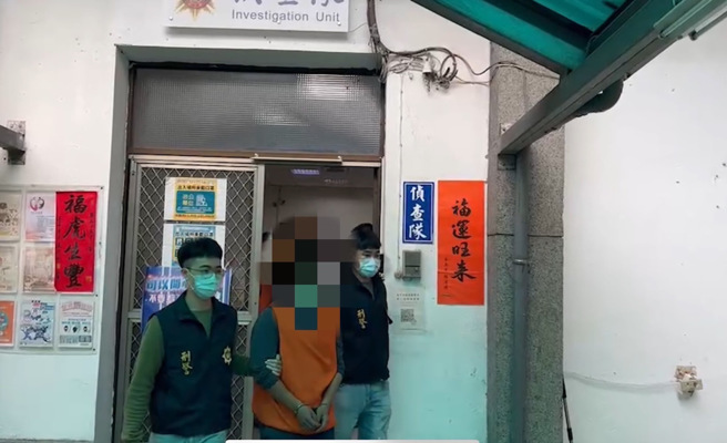 郑姓男租客认了纵火，与房东同遭送办。（警方提供）