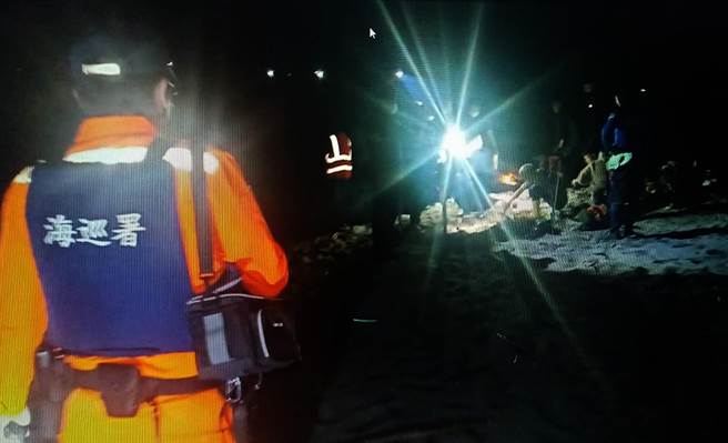 台东2名男子在 富山保育区内违规採捕，海巡人员当场缉获。（第一三岸巡队提供）