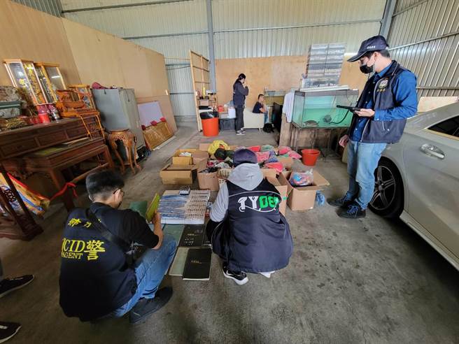 桃环局与北刑大联手，直捣毒窟查获逾400支笑气，最高罚30万。(环保局提供／蔡依珍桃园传真)