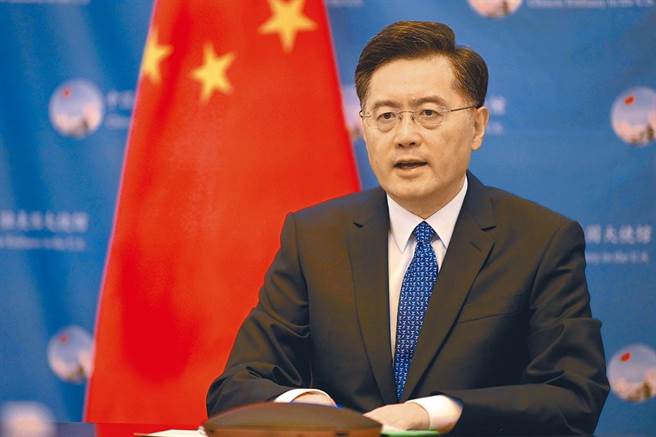 中國駐美大使秦剛對話馬斯克，馬斯克表示中美兩國在新能源利用等綠色低碳領域合作潛力巨大。（中新社）