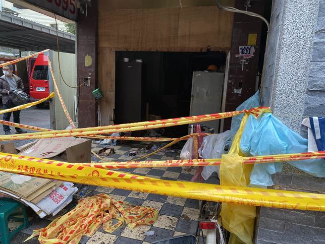 台中市中區興中街集合住宅大樓6日1場大火，釀6死6傷慘劇，引發社會關注。（張妍溱攝）