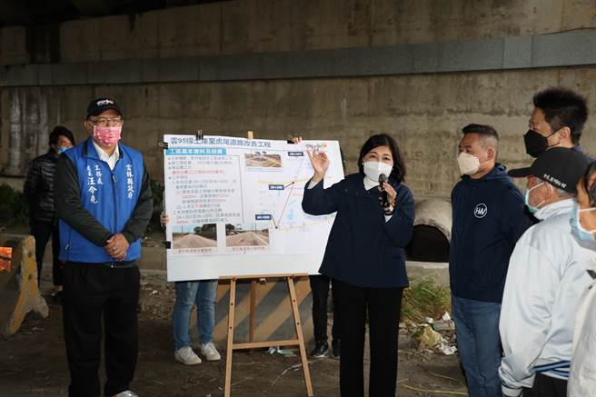雲林縣政府為改善虎尾與土庫聯外道路，編列1800餘萬元進行整修。（張朝欣攝）