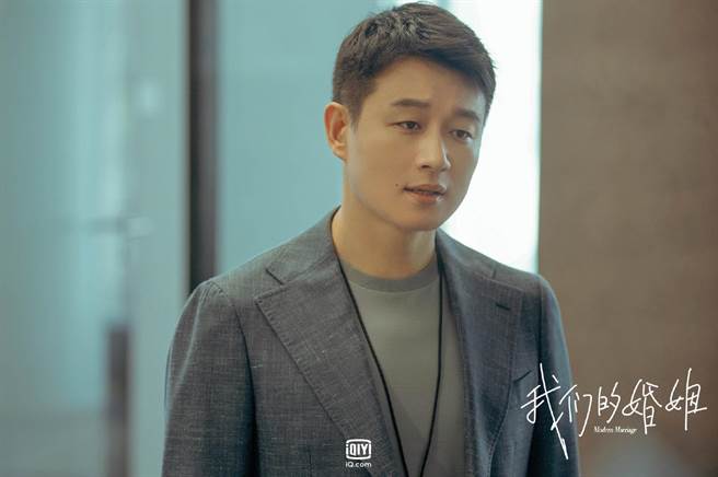 佟大为饰演盛江川。（爱奇艺国际站提供）