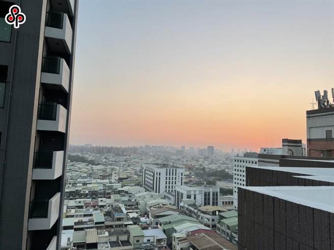 根据我「温室气体检验测定及查验机构管理办法」规定，查验机构须为国际认证之分支机构，蔡玲仪表示，现在一次这么多中小型企业要碳盘查，现行查验量能不足以应付，因此这次修法会将盘查对象以及查验机构分级管理，也就是部分企业可依照需求于国内查验机构查验即可。（本报系资料照）