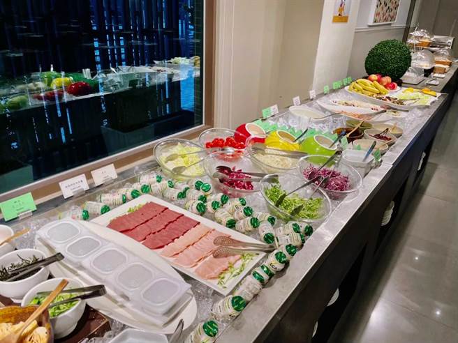 乐满地自助百匯早餐，丰富餐点令人垂涎三尺。（业者提供）