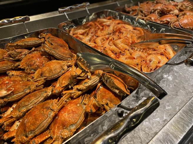 因应38妇女节及星享道周年庆第二波推出全餐期女王同行，第二位38折活动。（星享道提供／冯惠宜台中传真）