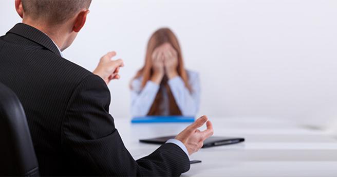 男骂公司正妹「没当过兵」惨送性平会。(图/翻摄自Shutterstock)
