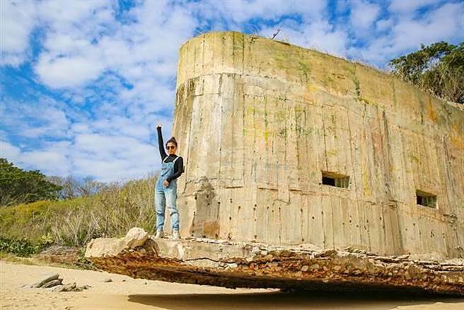 坐落于金门金湖镇夏兴海边，近年爆红的秘境级景点「天空之城」。（读者提供）