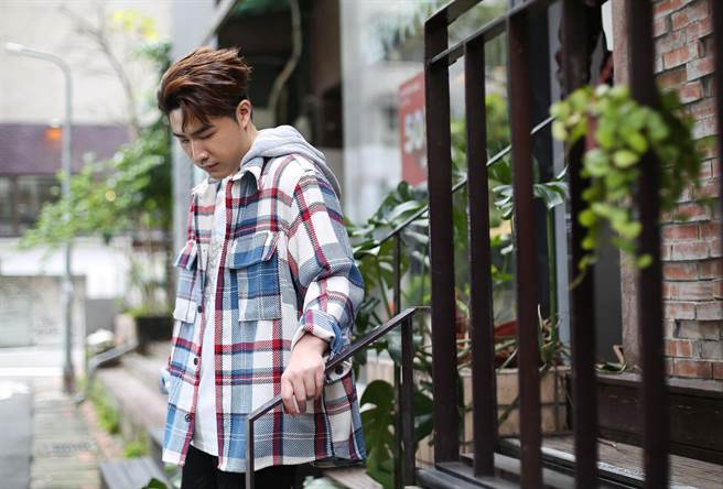 鹿希派年后继续宣传新专辑《P》。（陈俊吉摄）