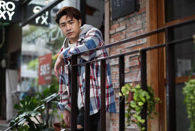 鹿希派年后继续宣传新专辑《P》。（陈俊吉摄）