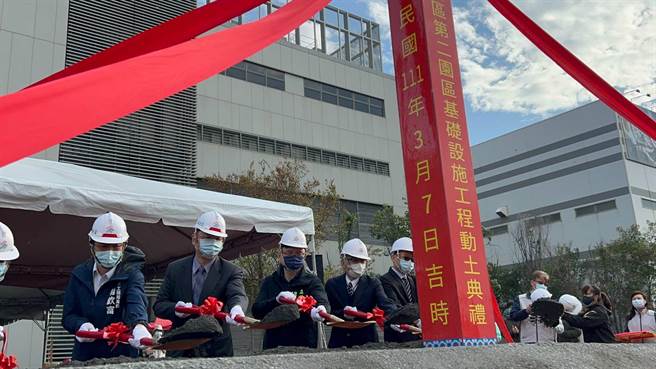 經濟部啟動高軟二期開發計畫，並先斥資9800萬元建設園區基礎公共工程，7日舉行動土儀式。（柯宗緯攝）