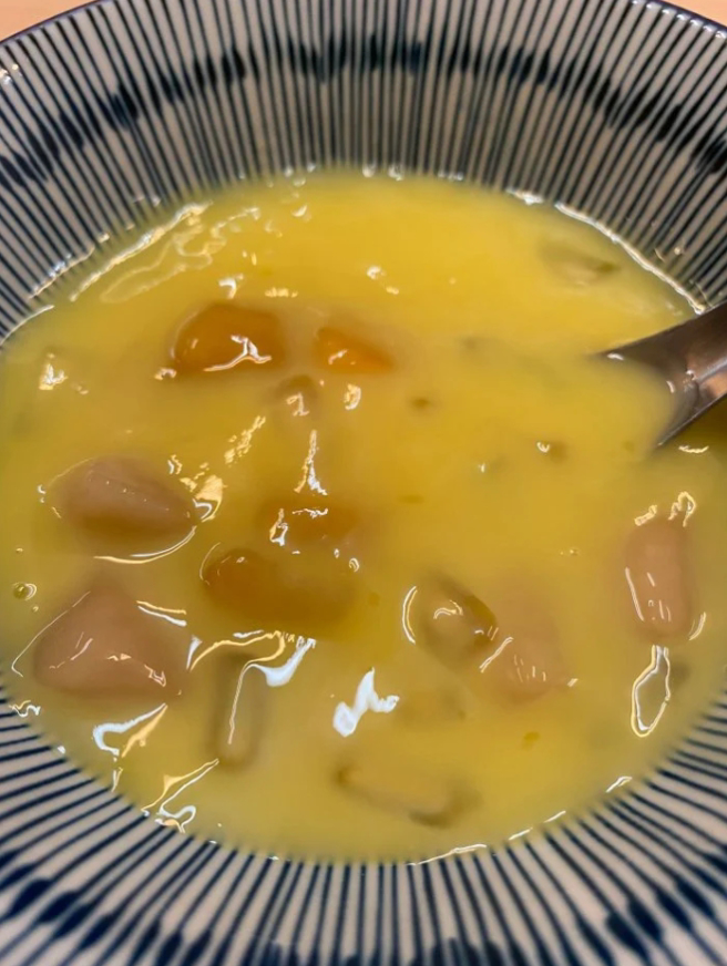 有网友觉得「烧布丁」吃到一半就会结冻，有点可怕。(图/截自Dcard)