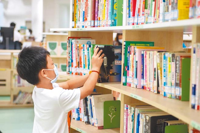 国家图书馆公布《110年台湾阅读风貌及全民阅读力年度报告》，新竹市连续第4年荣获「整体阅读力表现绩优城市」。（陈育贤摄）