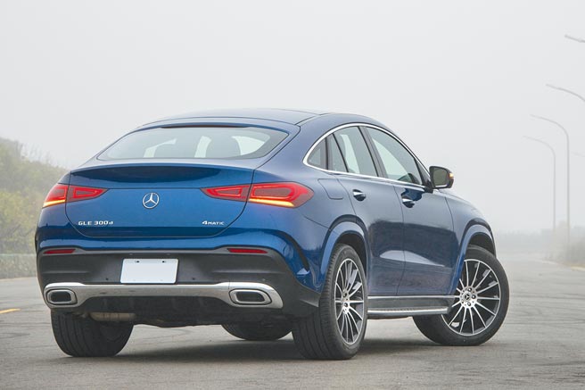 車尾造型圓潤但不失其運動化的個性。（陳大任攝）