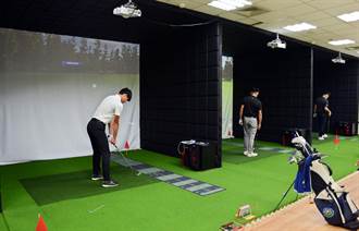 屏大智能高爾夫模擬教室揭牌 盼將運動向下扎根
