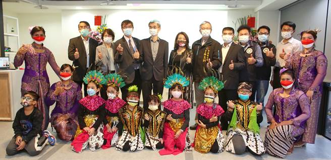 取得证书的学员将纳入移民署多元文化讲师资料库，以协助各服务站推广文化交流，并提供各界与企业延揽聘用！（陈世宗摄）