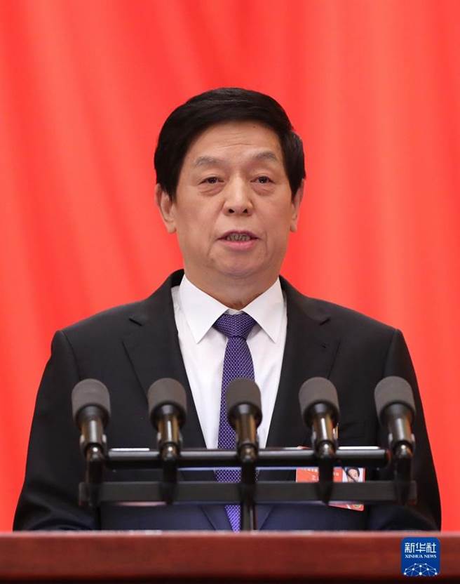 大陆全国人大委员长栗战书8日进行工作报告。（图／新华社）