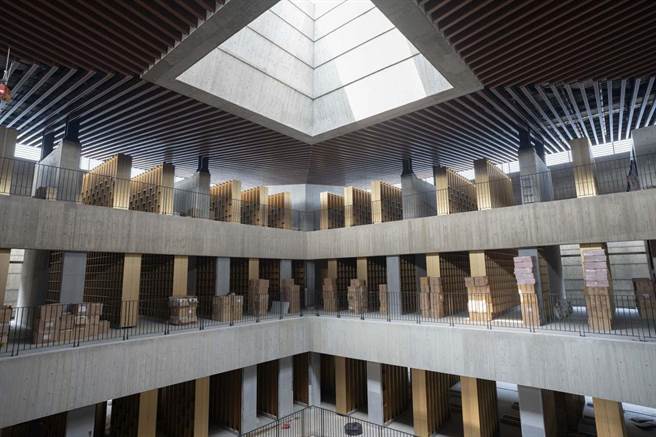 新竹市大坪頂新納骨塔「永恆之丘」工程已近9成，市府規畫納骨塔藝術展，預計在清明連假登場。（新竹市政府提供／陳育賢新竹傳真）