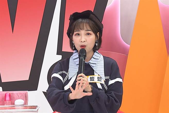 篮篮自爆曾在天菜学长面前摔跤露出「龙凤内裤」的糗事。（中天综合台提供）