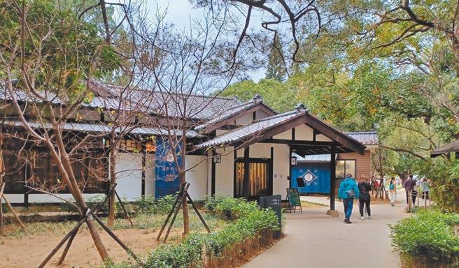 新竹「麗池生活美學館」具有濃濃日式風情，提供道地精緻的和食料理。圖／謝易晏