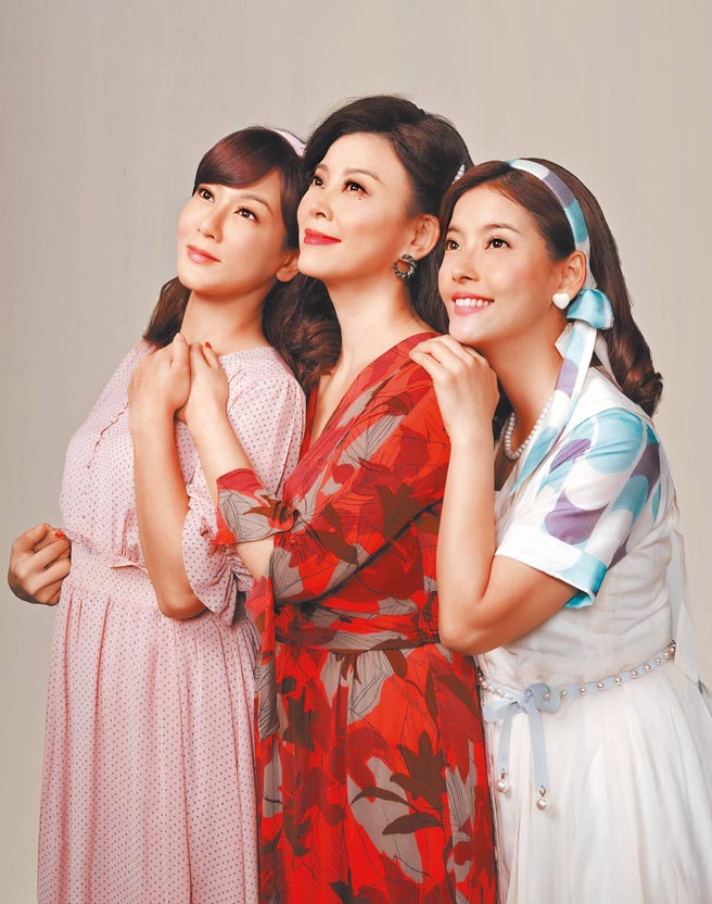 邱琦雯（左起）、方馨、王樂妍為《美麗人生》拍攝主視覺。（台視提供）