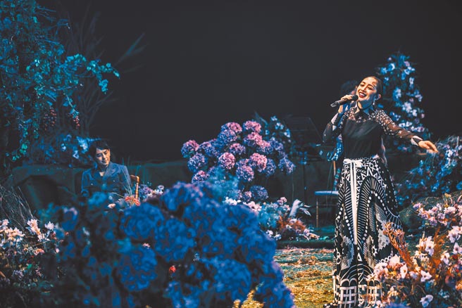 舞思愛日前在新店圓頂劇場舉辦音樂會。（愛玩音樂提供）