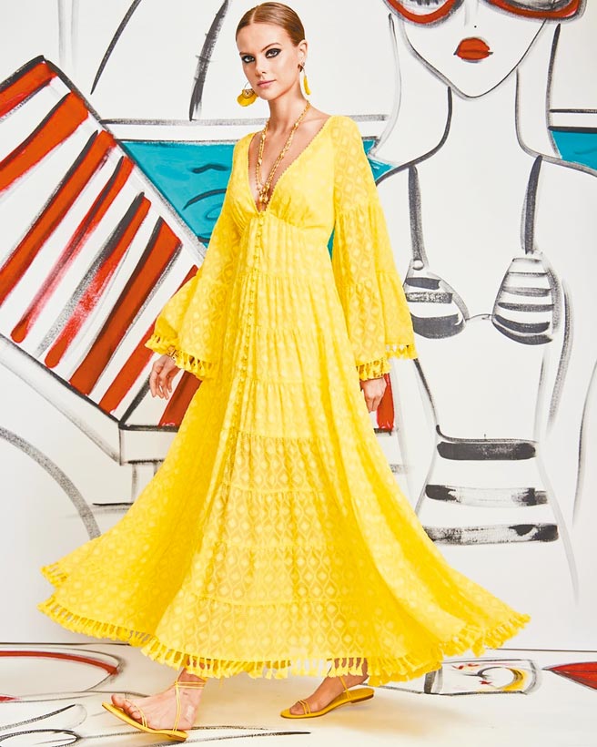 微風廣場Alice+Olivia深V洋裝，推薦價2萬6900元。（微風提供）