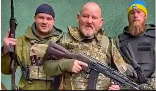 几位苏格兰退役军人在网上宣告将加入乌克兰国际军团。（图／推特@GnedlerLeonora）