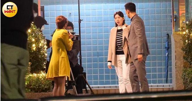 看似柔弱的郭雪芙不甘受辱，表情也相當不客氣。（圖／本刊攝影組）