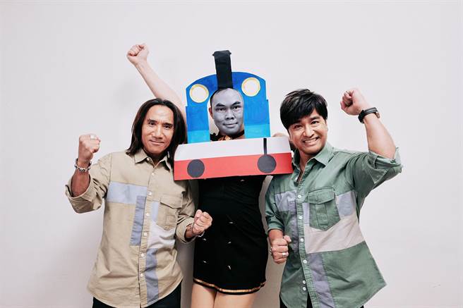 動力火車初次到那那節目，帶來一連串經典好歌。「小鋼砲娛樂」提供