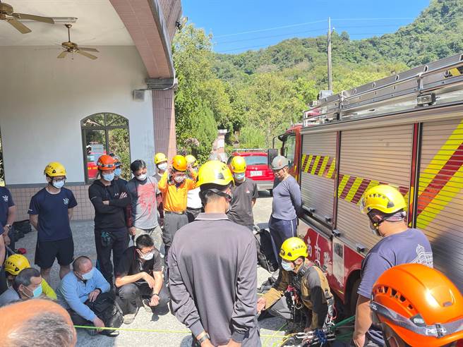 台南市政府消防局第一救災救護大隊長石家源表示，這次訓練除加強個人體能，也熟悉轄內山林步道路徑及路途狀況。（台南市消防局提供／張毓翎台南傳真）
