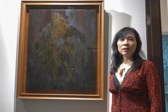 留法艺术家、策展人孙维瑄以抽象意念抒发心情来创作，鼓励自己和癌友。(黄子明摄)