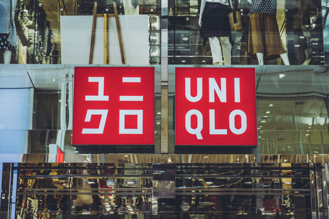 Uniqlo母公司迅銷執行長柳井正表示，「衣著是生活必需品，俄羅斯民眾跟我們一樣擁有生存權」。(示意圖/shutterstock)