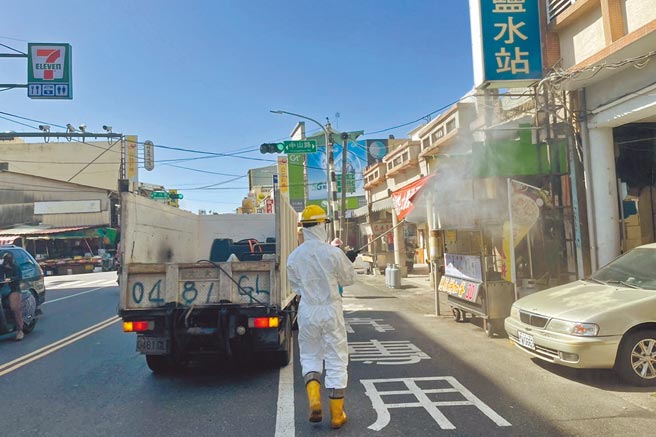 台南市8日新增4名COVID-19本土病例，市府已针对相关足迹地点进行清消。（台南市卫生局提供）