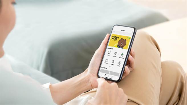 LINE Pay去年爱心捐款金额逾4.06亿元，便利的行动支付捐款为公益募款注入新能量。（LINE Pay提供）