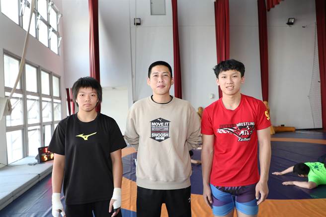 得知有雙倍獎金，永慶高中角力隊士氣大增，紛喊「我們準備好了！」。（嘉義縣政府提供∕呂妍庭嘉義傳真）