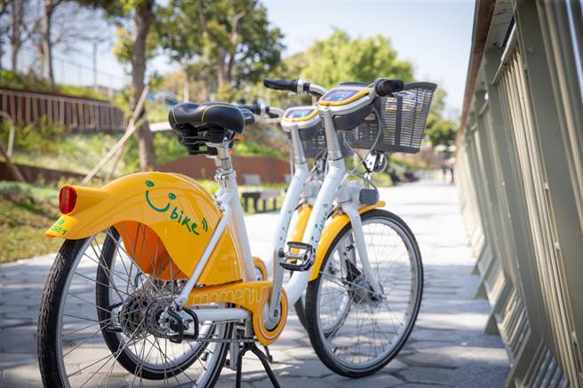 新竹市公共自行车YouBike2.0版升级计画已在本月8日再由微签单车公司得标，今年并将全面升级，最大特点是无电轻桩设计，让站点设置更灵活、便利。（陈育贤摄）